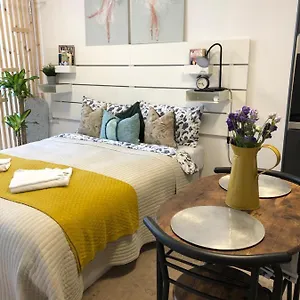  Apartment Flat