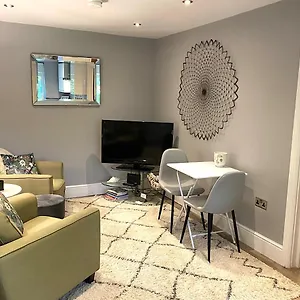  Apartment The Chester - Luxury For Two, With Free Parking!