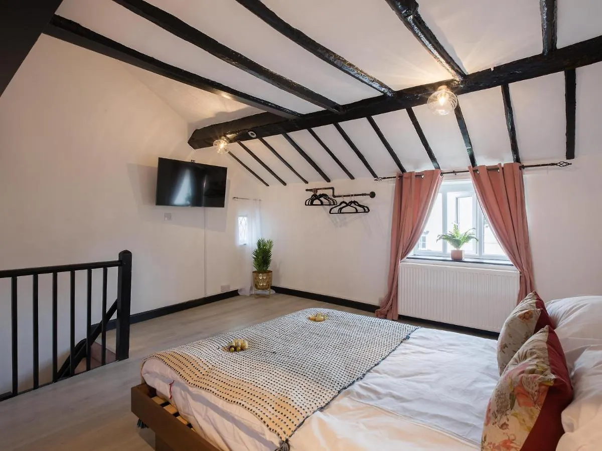 Unique Romantic Getaway Thornton  0*, Thornton (Lancashire) United Kingdom